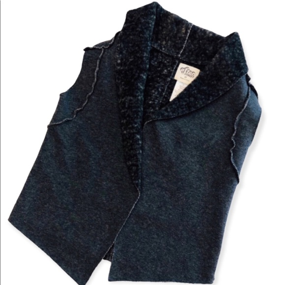 Afton St Vest - Picture 3 of 6